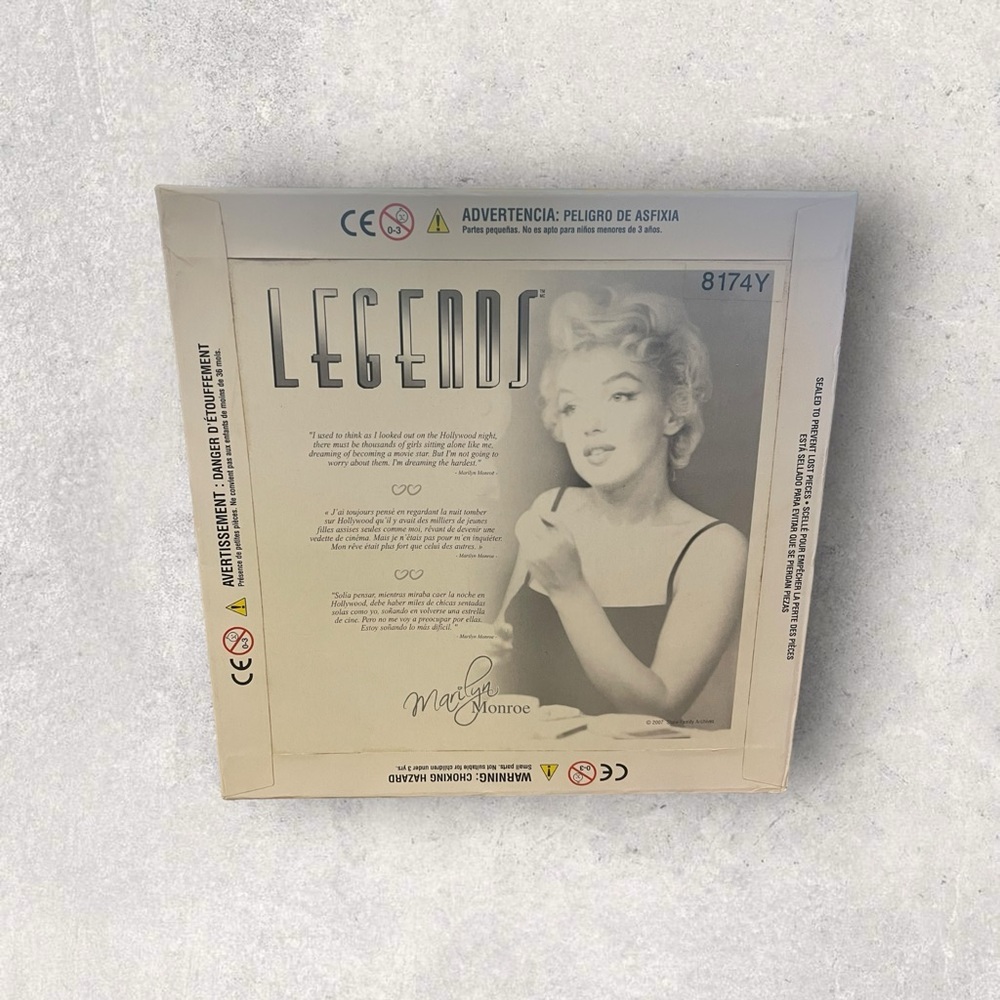 Legends Marylin Monroe 1000 piece Jigsaw Puzzle - Picture 2 of 2